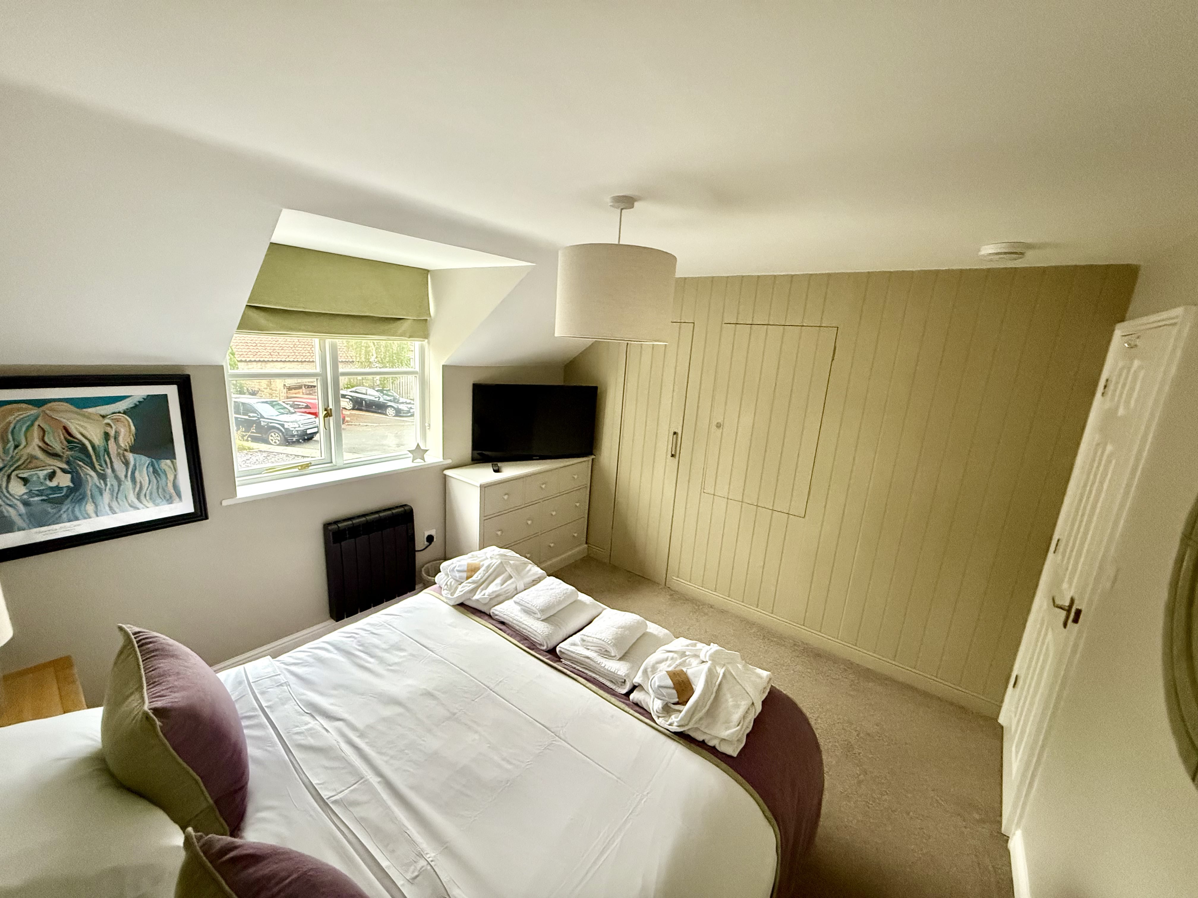 Main bedroom, view from the corner